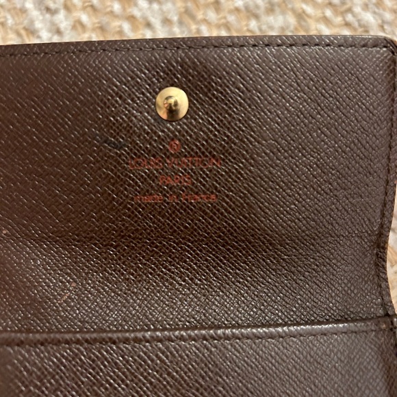 Louis Vuitton Wallet - Picture 9 of 15